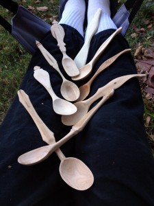 many spoons